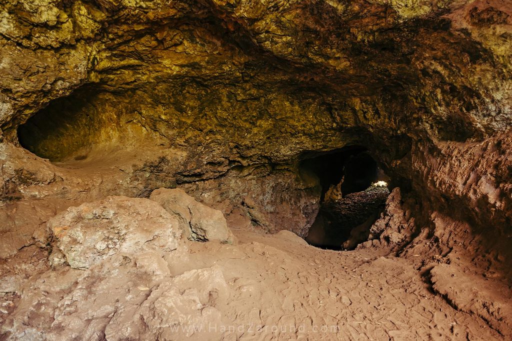Mugongo Cave