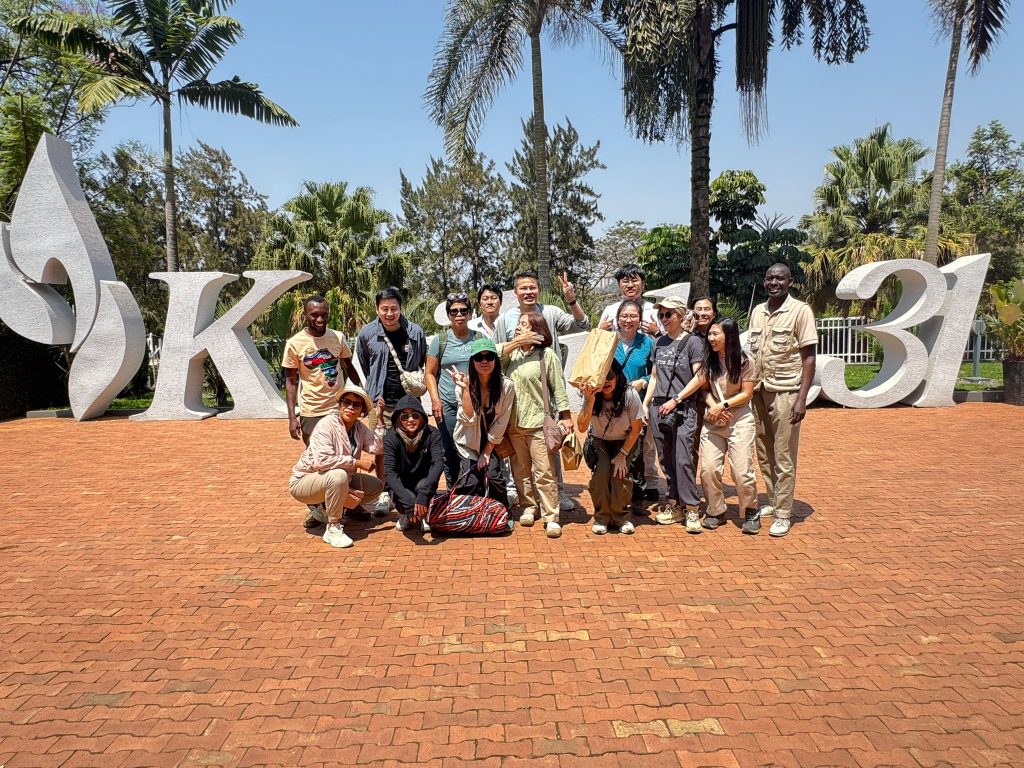 Rwanda Gorilla Trekking from China